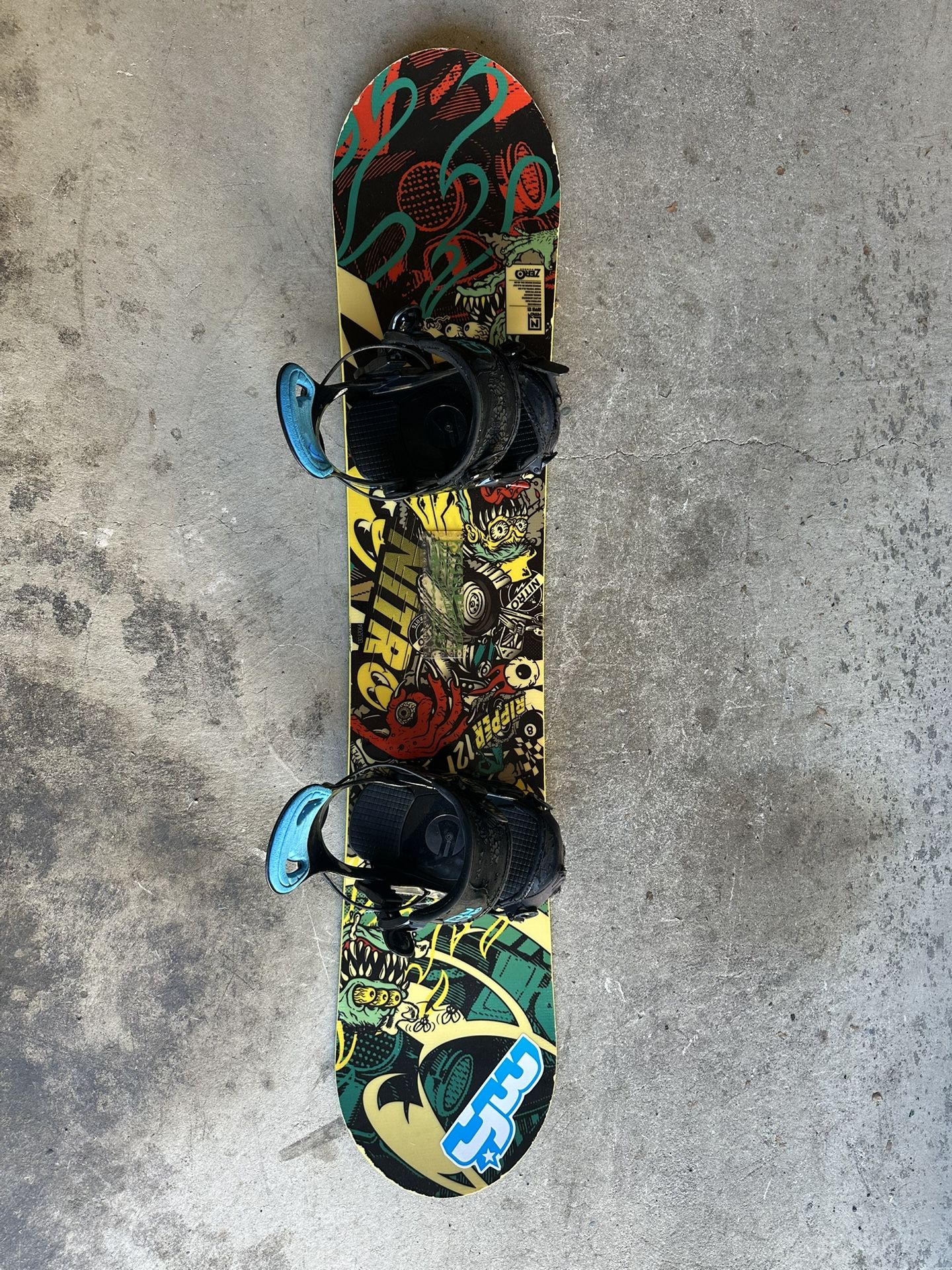 Nitro Snowboard 121cm With GNU Rear Entry Bindings