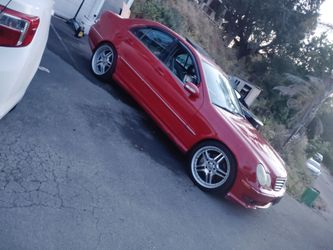 2005 MERCEDES C230  LOW MILES