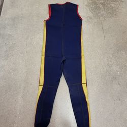Sleeveless wetsuit