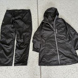 “HELLY HANSEN” 2-Piece Rain Gear Jacket & Pants. Size XXL. Black. Pre Owned.