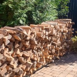 Seasoned Firewood . Red Oak/White Oak Mix ..Delivered And Stacked