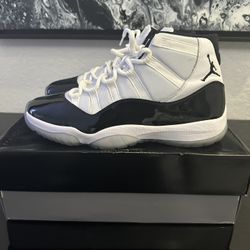 Nike Air Jordan Retro 11 “Concord”