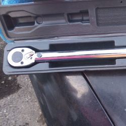 Pittsburgh Pro 3/4" Torque Wrench
