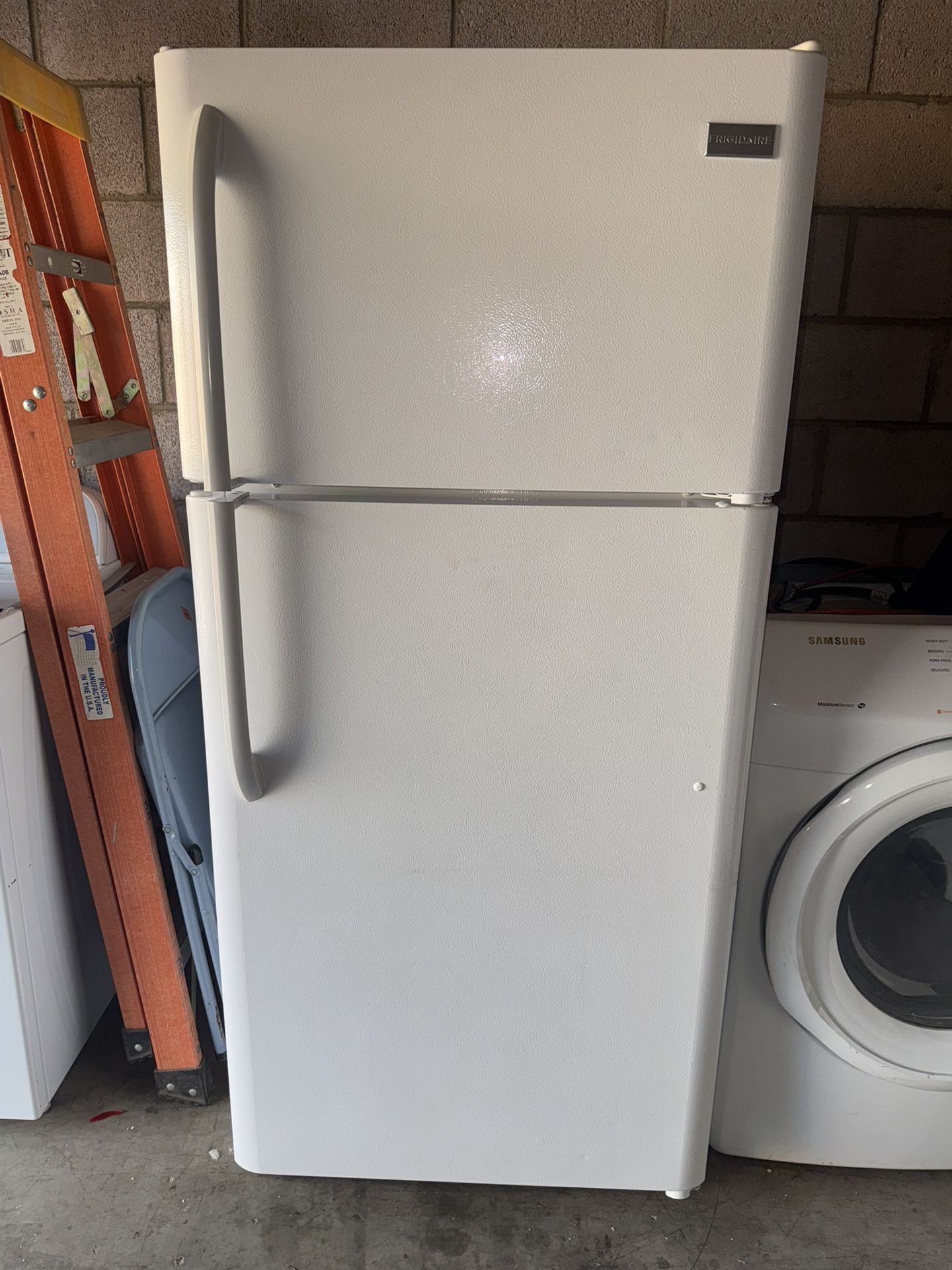 Refrigerator Top Freezer Frigidaire