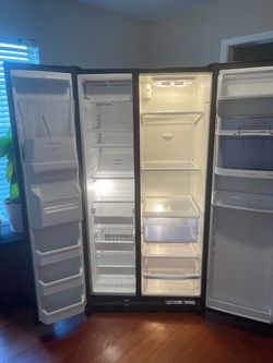 Black Kenmore Elite Ice Maker Refrigerator