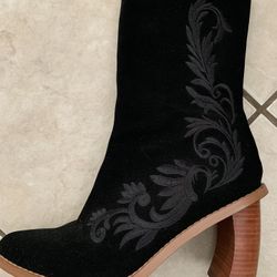 Teleport Women’s Black Embroidered Floral Calf High Boots