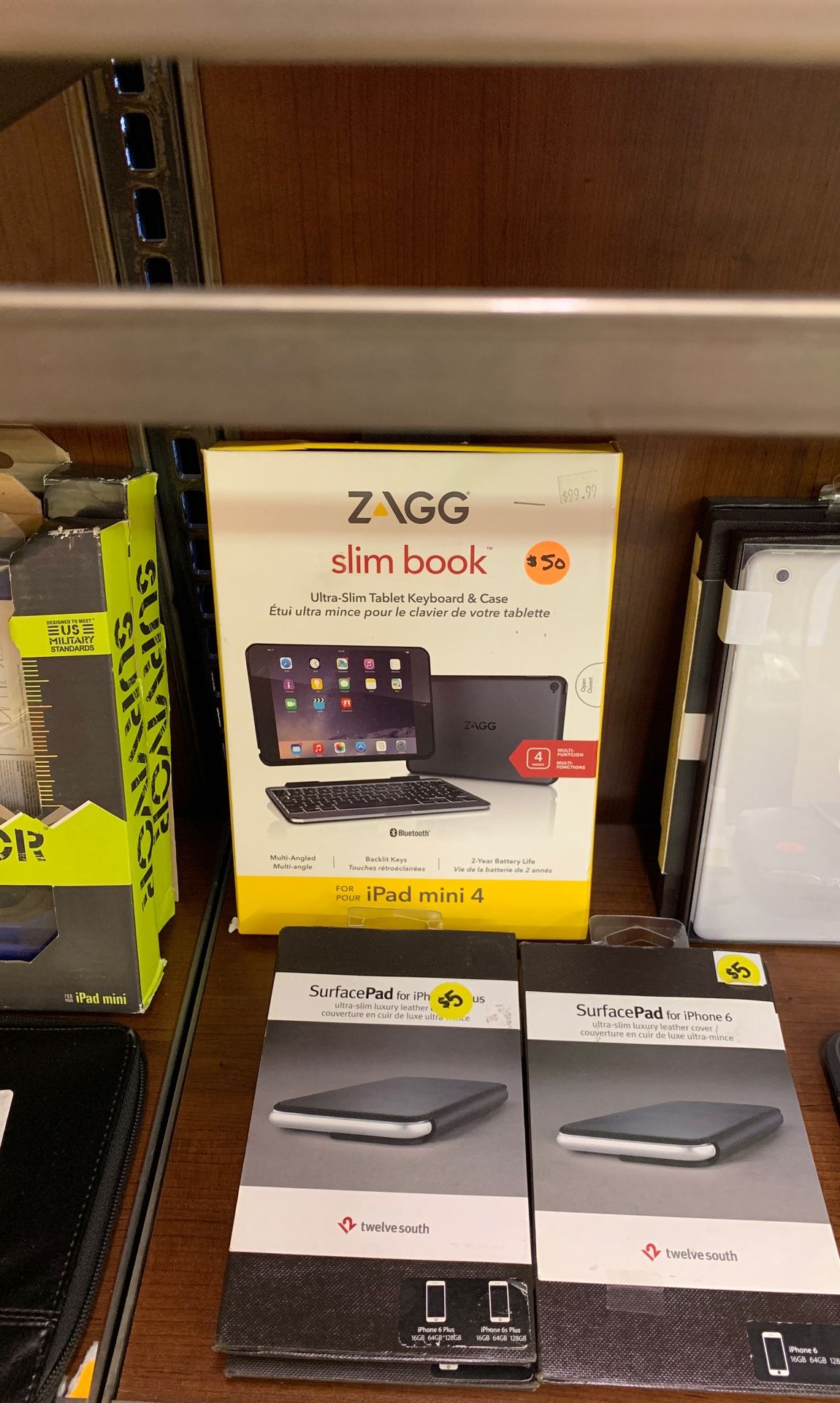 Zagg keyboard and case iPad mini 4