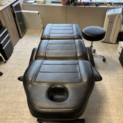 Tattoo/Massage Chair (Skinact)