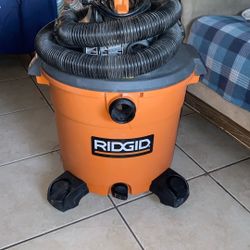 Wet And Dry Shop Vac And Husky Light Package Deal!!!