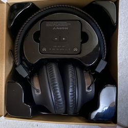 Like New Avantree Ht4189 Wireless Headset For Seniors  