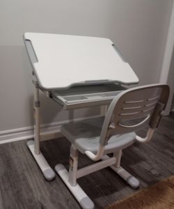 VIVO Basic Kids' Height Adjustable Desk and Chair