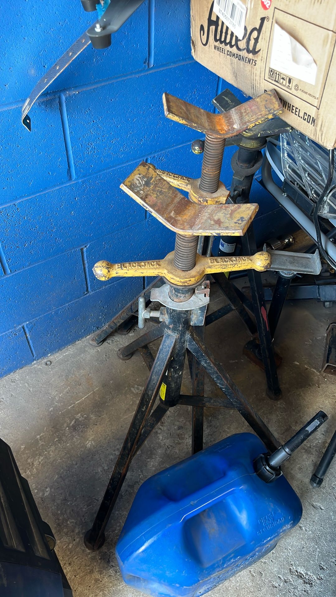 Welders Jack Stand