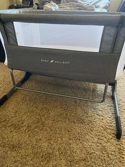 BESIDE ME™ DREAMER BASSINET & BEDSIDE SLEEPER