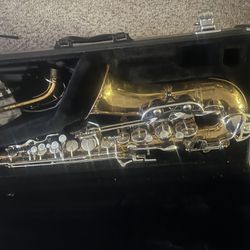 Saxophone Bundy II