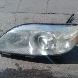 Toyota Sienna Headlight 