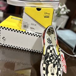 Mickey And Minnie Mouse, Disney Vans