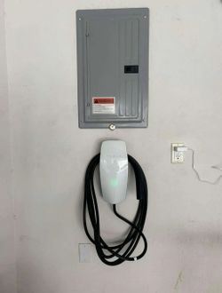 Tesla Wall Connector