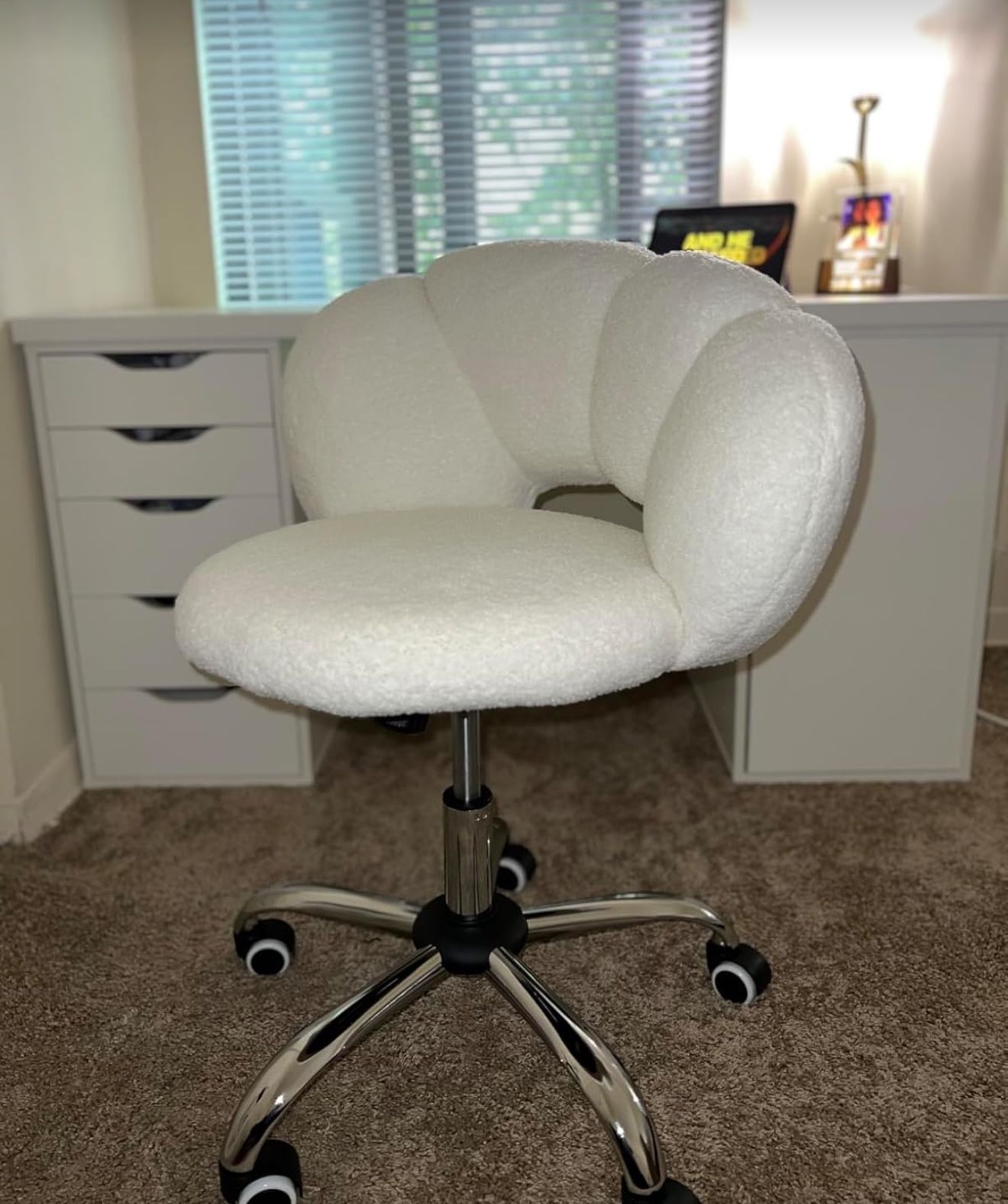 Cloud Shaped Vanity/Desk Chair
