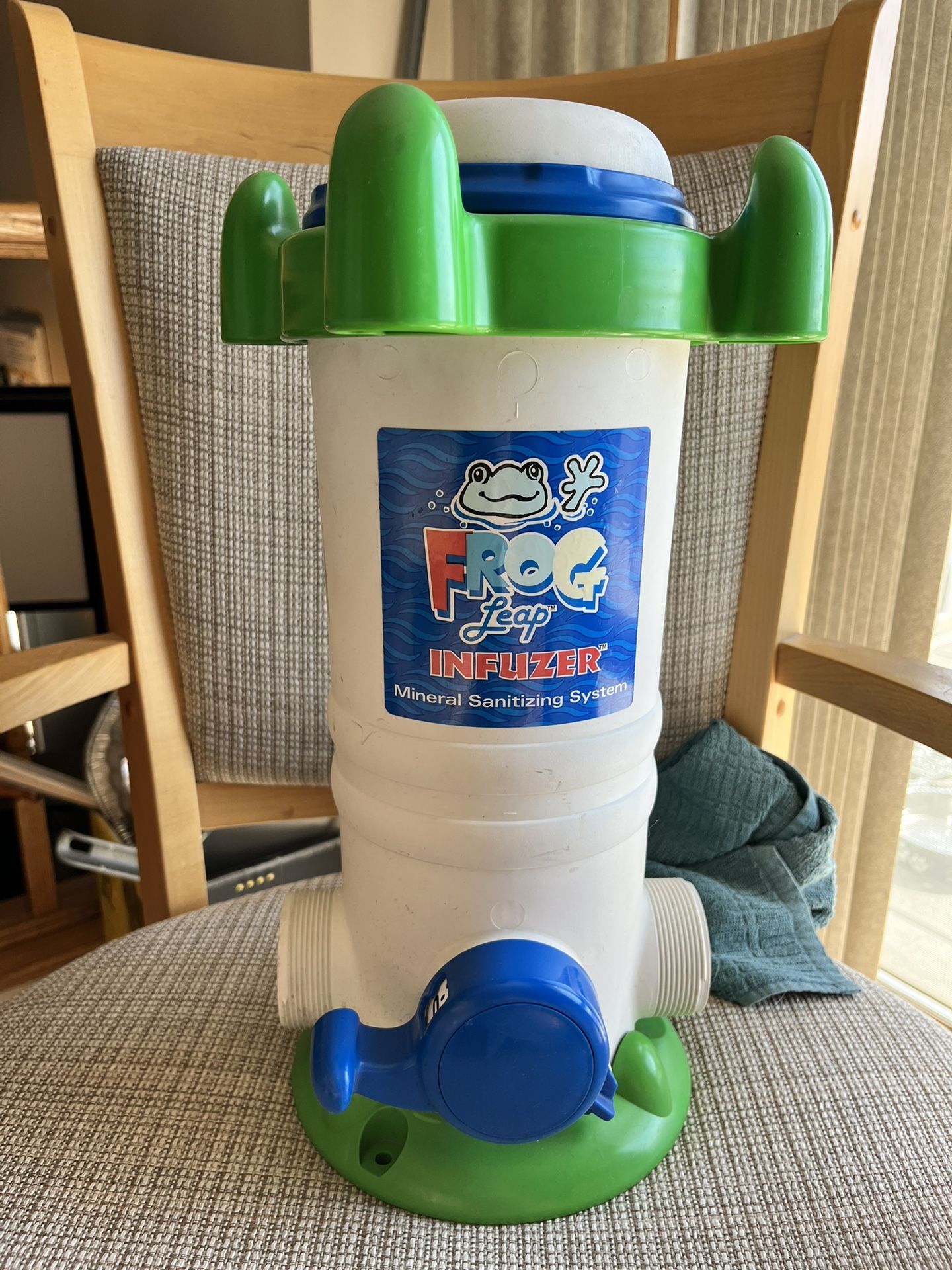 Pool Frog Leap Infuzer Mineral Sanitizing System