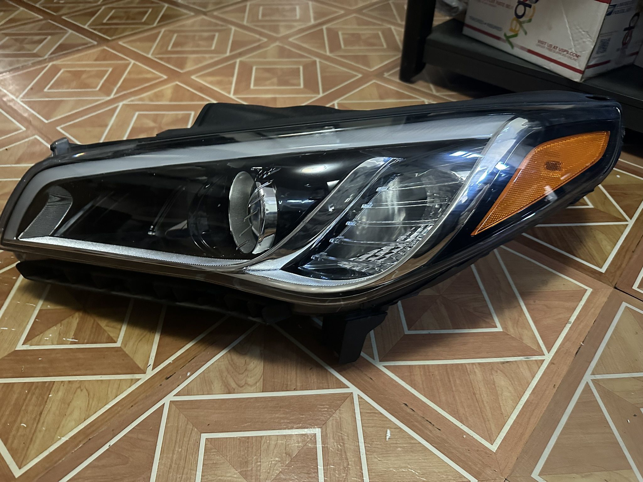 2016 Hyundai Sonata Headlights