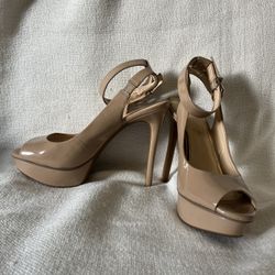 Jessica Simpson 5.5 Inch Platforms, Size 8.5