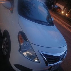 2018 Nissan Versa