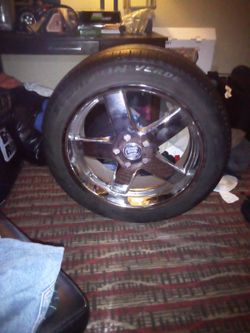 Here We Have 4 Dub Ballers 22" 5 Lug On Pirilli Scorpion Tires. And One New Spare