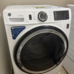 GE Capacity Smart Front Load Washer with UltraFresh Vent System