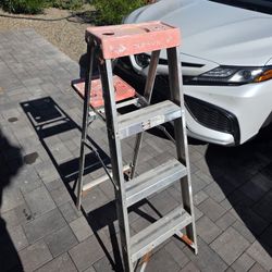 4 Foot Ladder