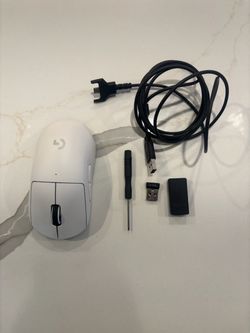 Logitech G pro supe light white
