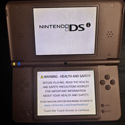 Pink Nintendo DSi XL