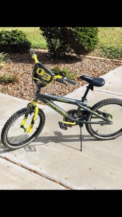 New Magna Ripclaw 20 inch BMX bike Pick up in Surprise. for Sale in Surprise AZ OfferUp