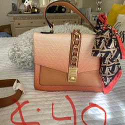 Bolsos De Benta En Castroville Ca,