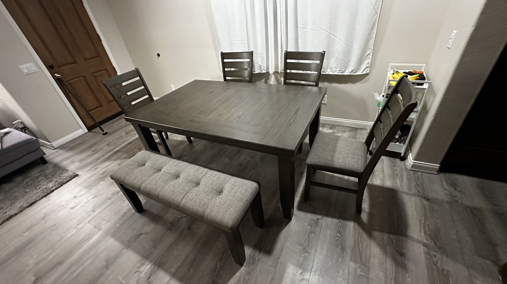 living spaces dining table for 6