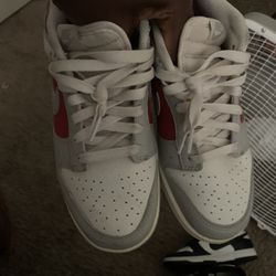 red and white nike dunk lowe retro