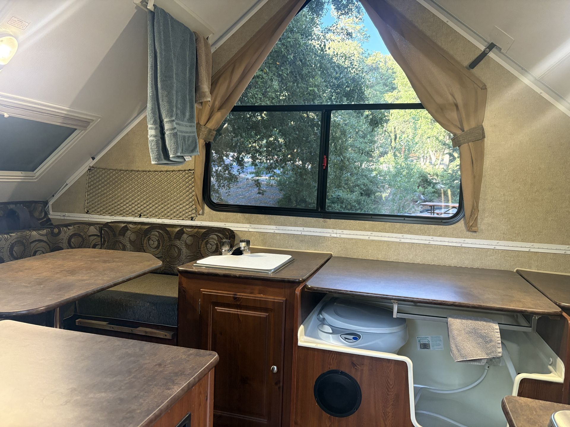 2014 Rockwood A frame / A liner with Wet Bath