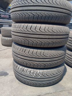 Vendo 4 Llantas Usadas 205 65 15  Pirelli