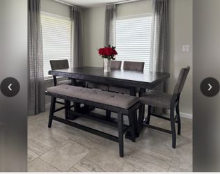 Dinning room table