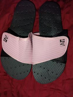 Aqua flip flops shower sandals holes in the bottom