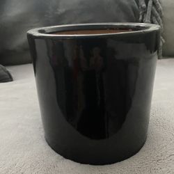 Black Plant Pot