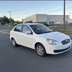 2010 Hyundai Accent · GLS Sedan 4D