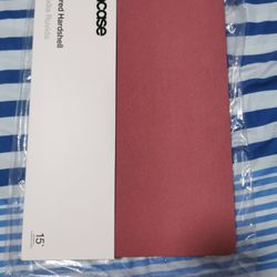 Incase Textured Hardshell Case NanoSuede for MacBook Pro 15" Thunderbolt -Pink  