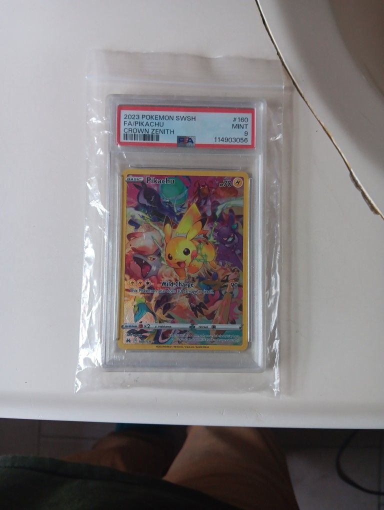 Pokemon SWSH Crown Zenith Psa9 Pikachu