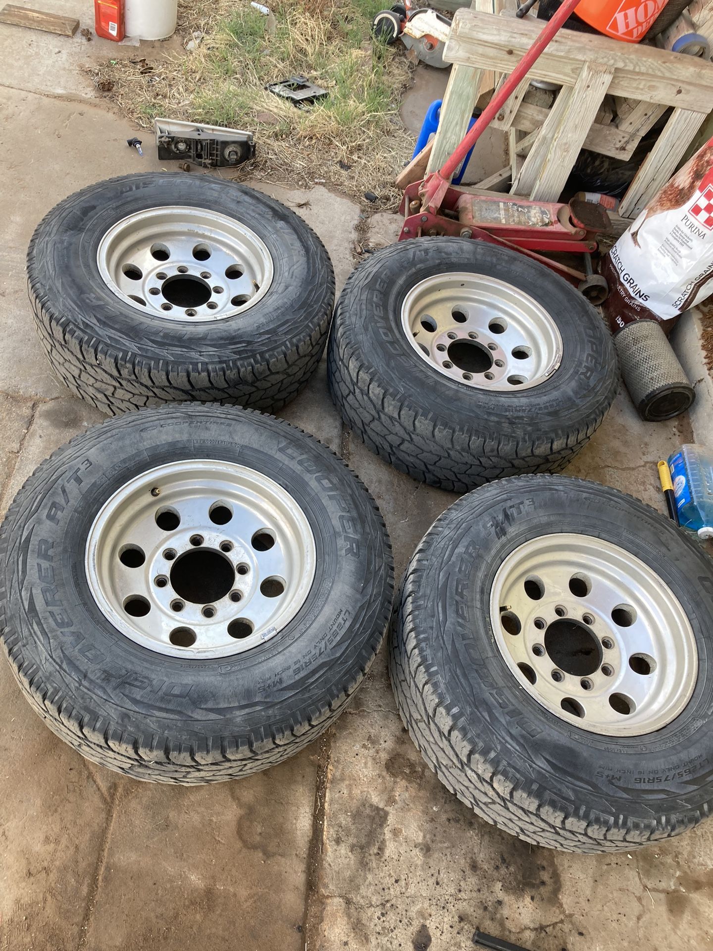 8 Lug Wheels And Tires 