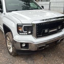 2014 GMC sierra 1500 Part Out 