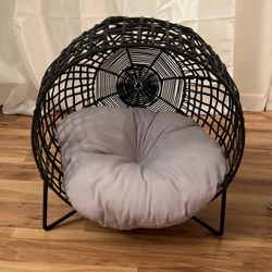 Decorative Cat’s Bed
