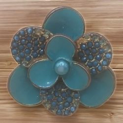 Vintage Copper Flower Ring, Faux Pearl in middle of flower has some color off of it, size 8