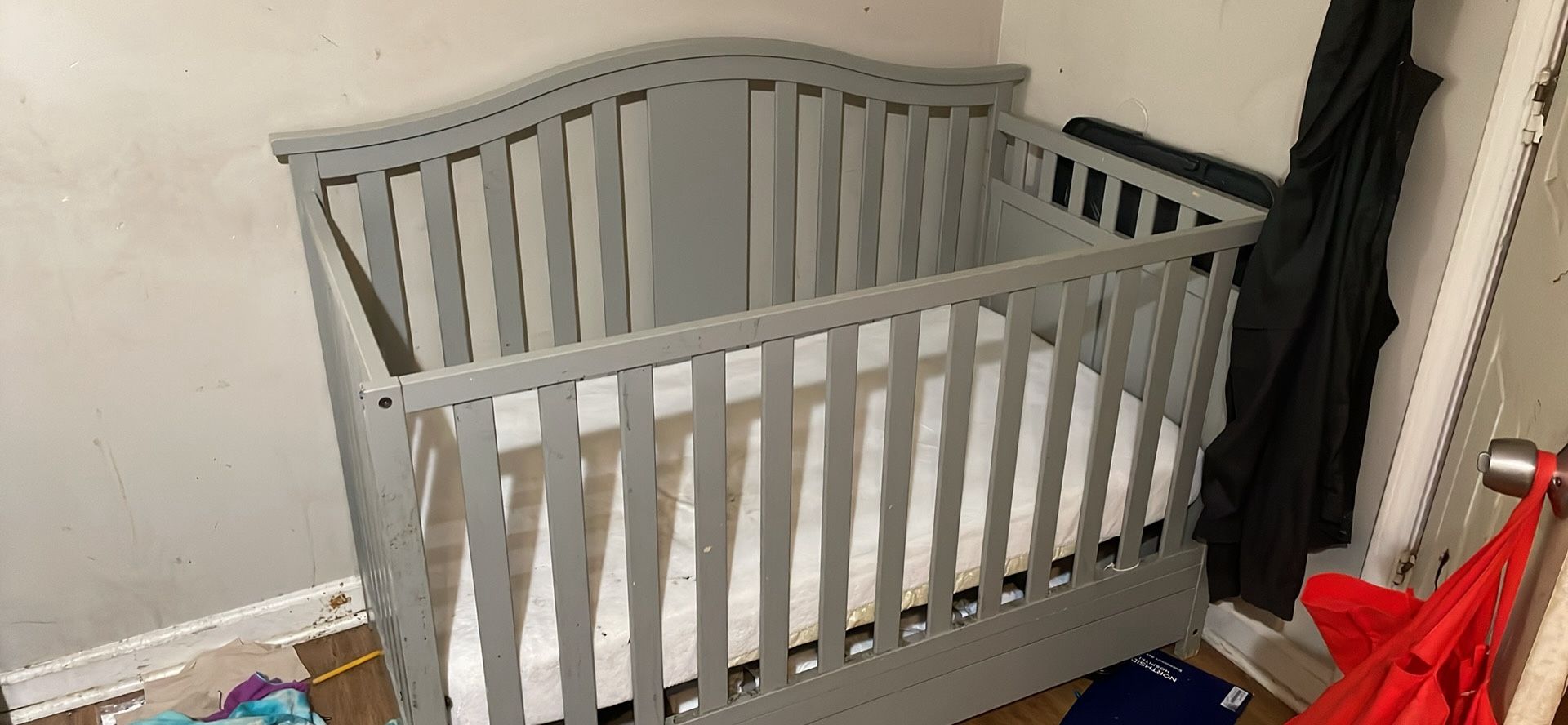 Baby crib