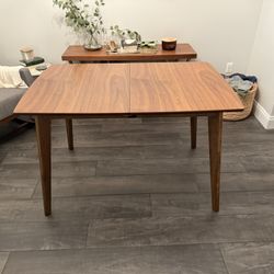 Extendable Dining Table 