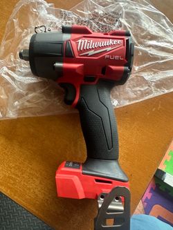 Milwaukee m18 fuel 1/2 impact new